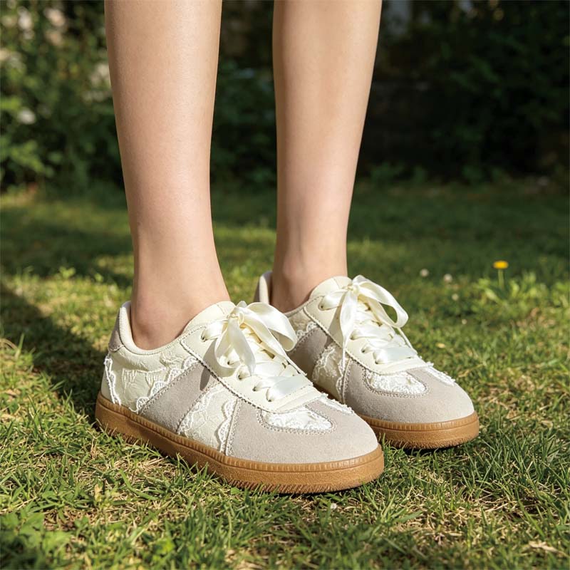Shoeswoon Lace Patchwork Satin Ribbon Lace-Up Retro Flat Sneakers