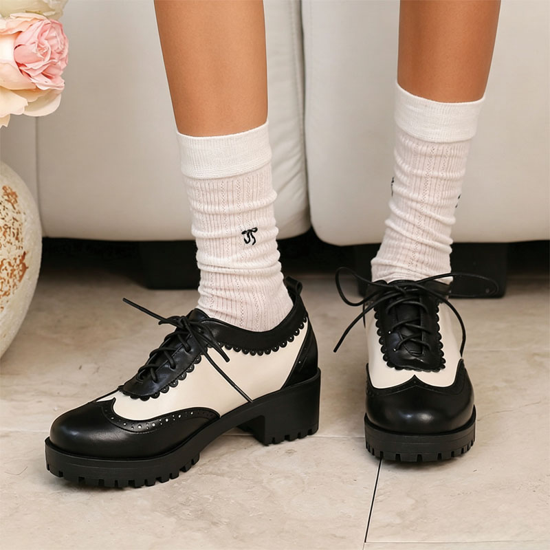 Shoeswoon Contrast Color Ruffled Edge Wingtip Chunky Lug Sole Women Fashion Oxford Shoes
