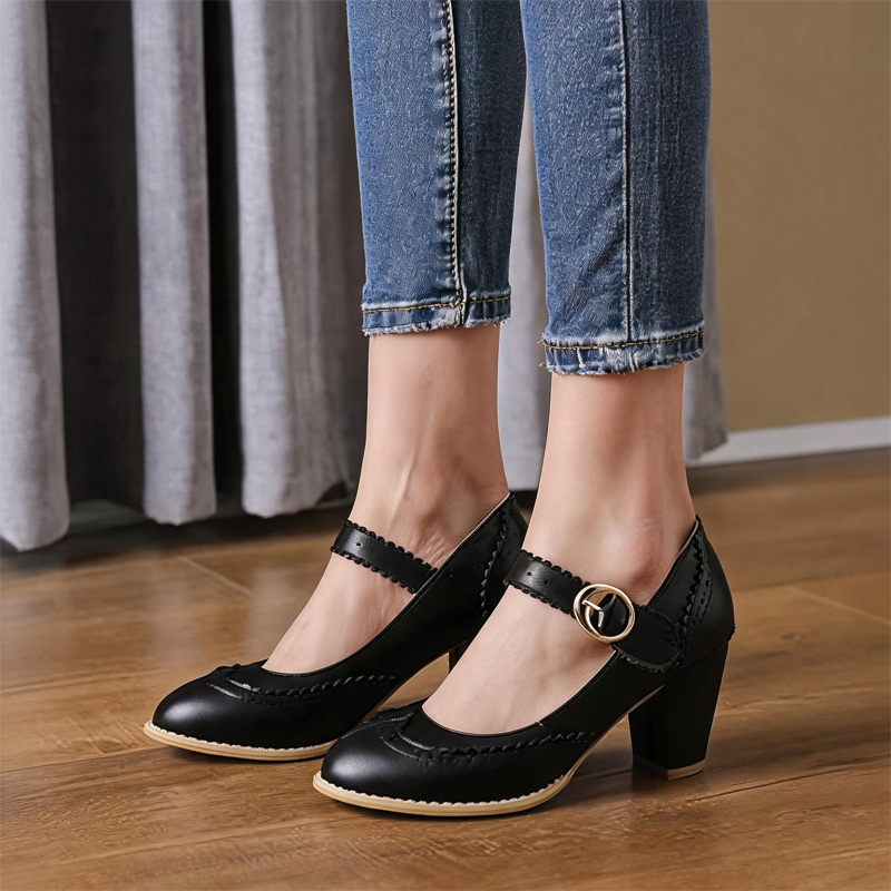 Shoeswoon Scalloped Brogue Perforated Mary Jane Block Heel Pumps