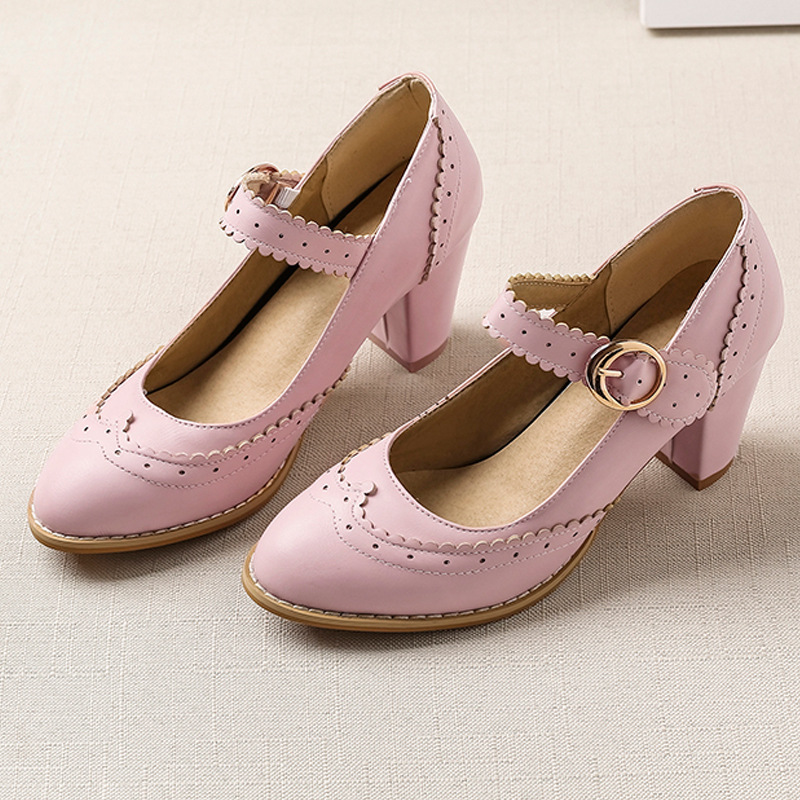 Shoeswoon Scalloped Brogue Perforated Mary Jane Block Heel Pumps