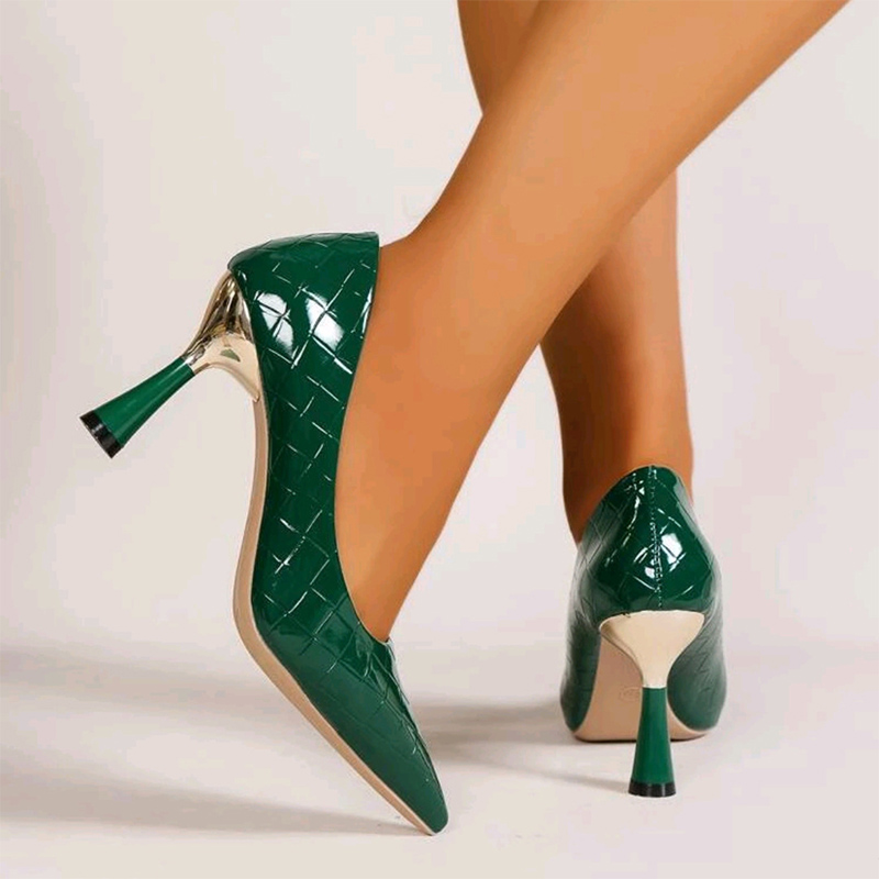 Shoeswoon Glossy Embossed Pointed Toe Tulip Heels