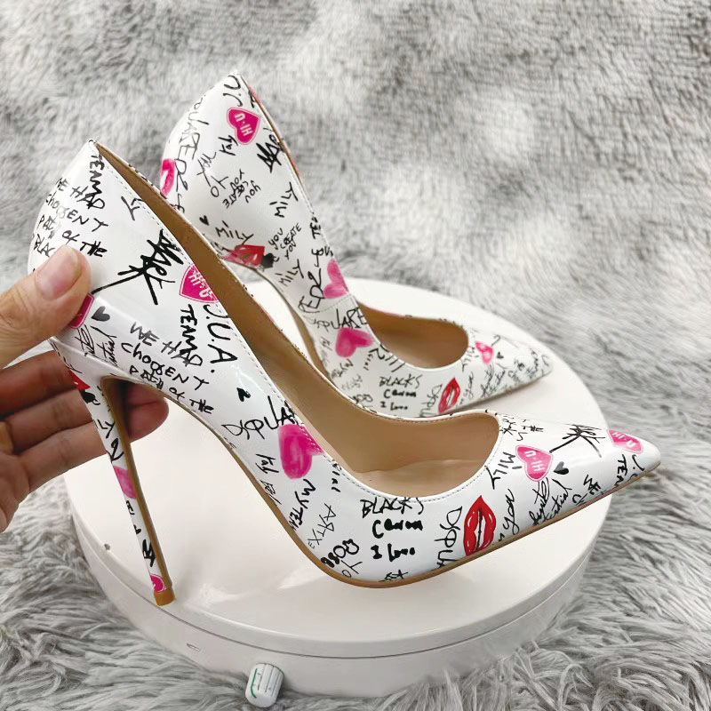 Shoeswoon Playful Graffiti Kiss‑Lip Pattern Pointed Toe Stiletto Pumps