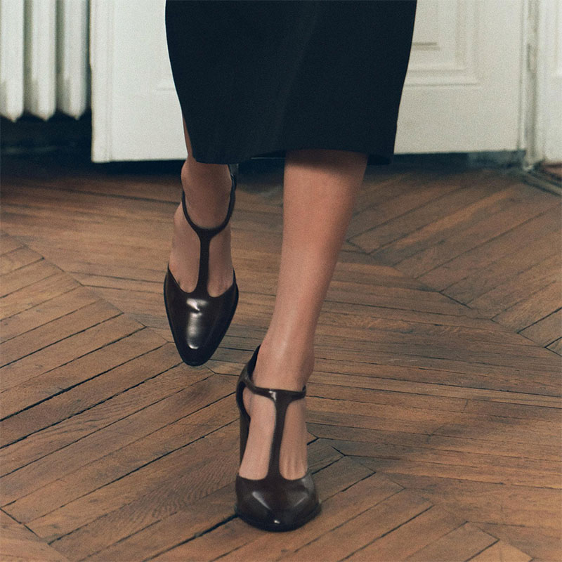 Shoeswoon Dark Brown Glossy T-Strap Pointed Toe Chunky Heel Pumps