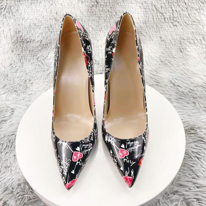 Shoeswoon Playful Graffiti Kiss‑Lip Pattern Pointed Toe Stiletto Pumps
