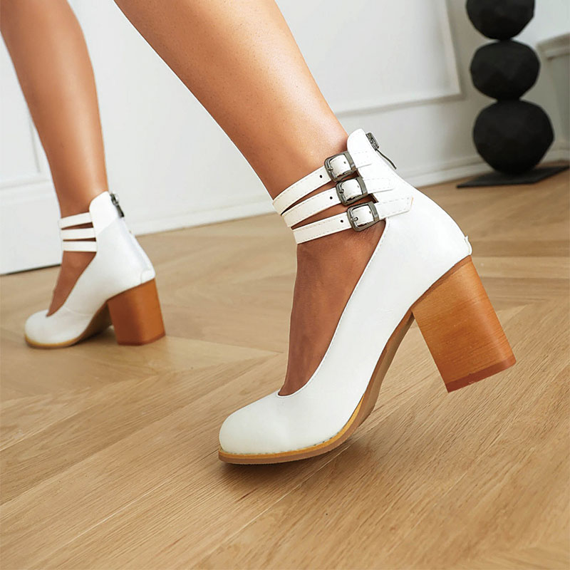 Shoeswoon Vintage Three Buckle Straps Closed Toe Chunky Heels