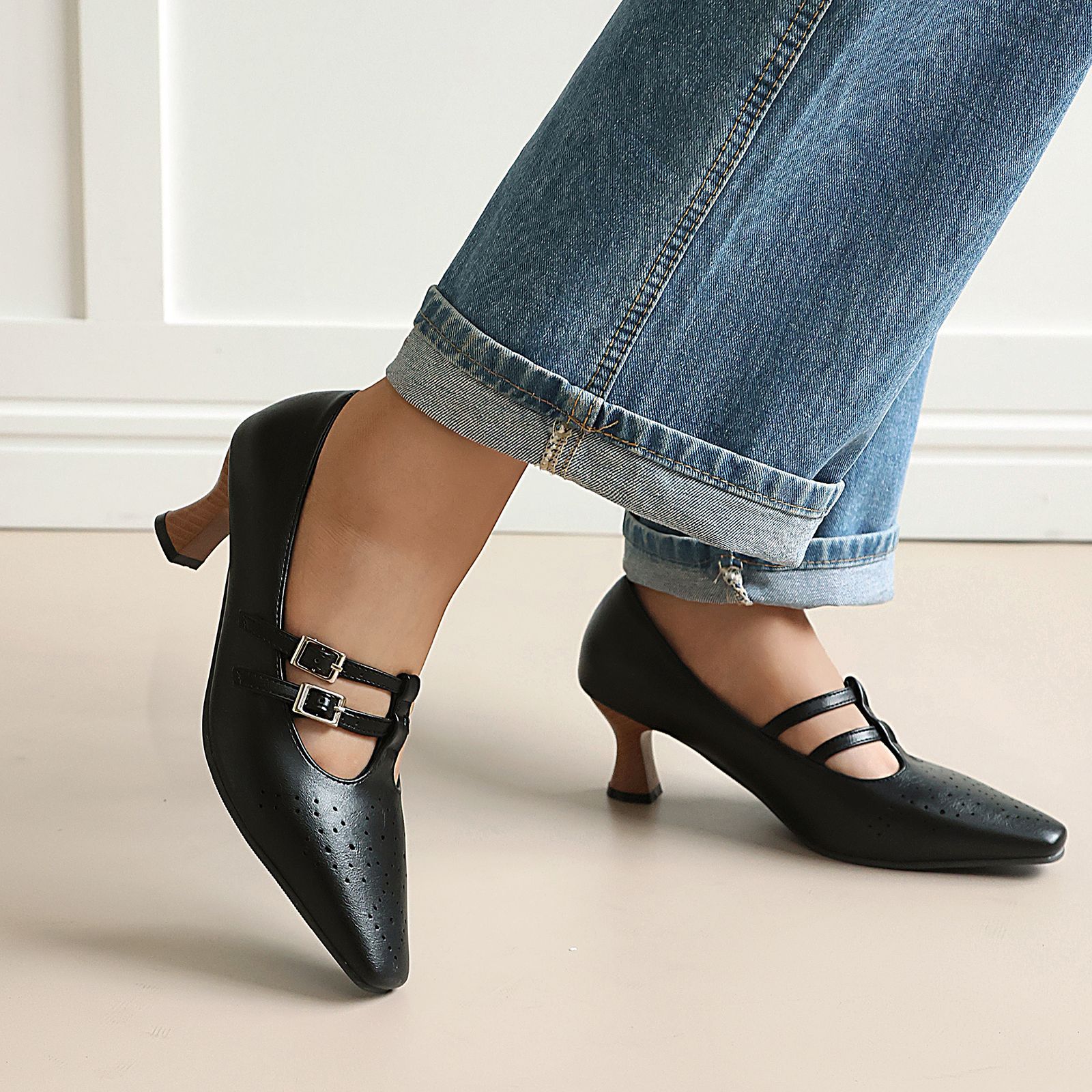 Shoeswoon Vintage T‑Bar Mary Janes Cutout Perforation Adjustable Buckle Mid Heel Shoes
