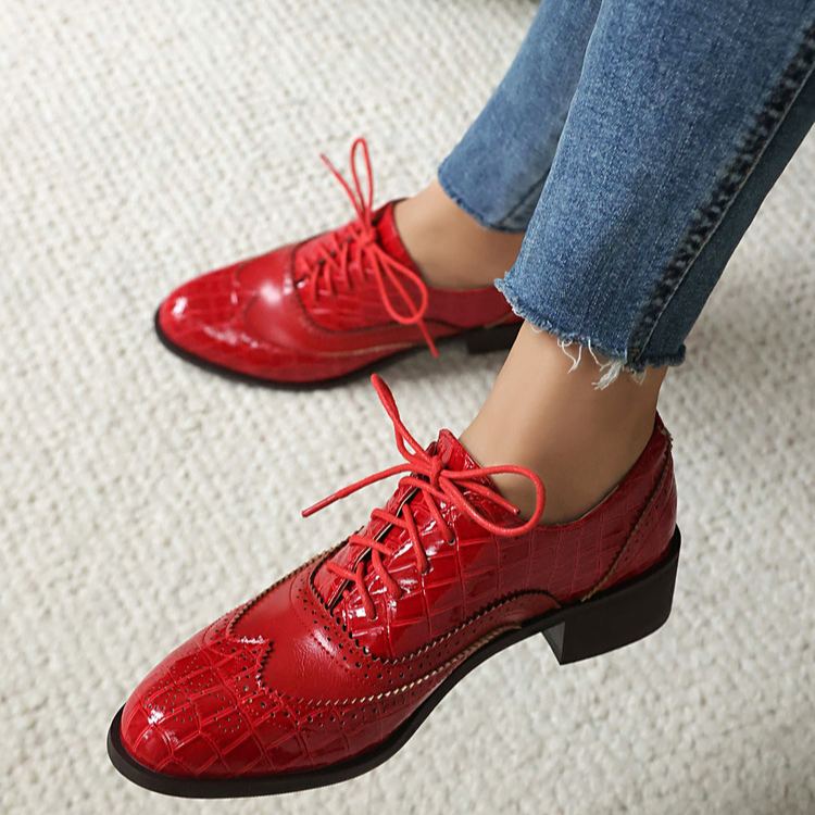 Shoeswoon Retro Contrast Color Brogue Detail Block Heel Lace‑Up Women's Formal Oxfords