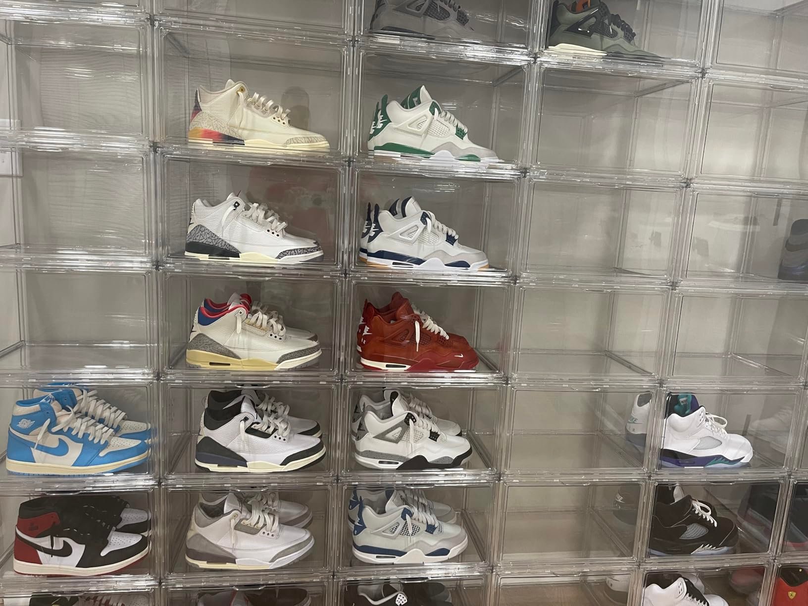 DAYOOH Acrylic Sneaker Shoe Display Case