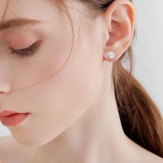 2026 HOT SALE🥳💞50K+ SOLD!✨🔥Hot Sale💎Classic Four-Prong Moissanite Earrings