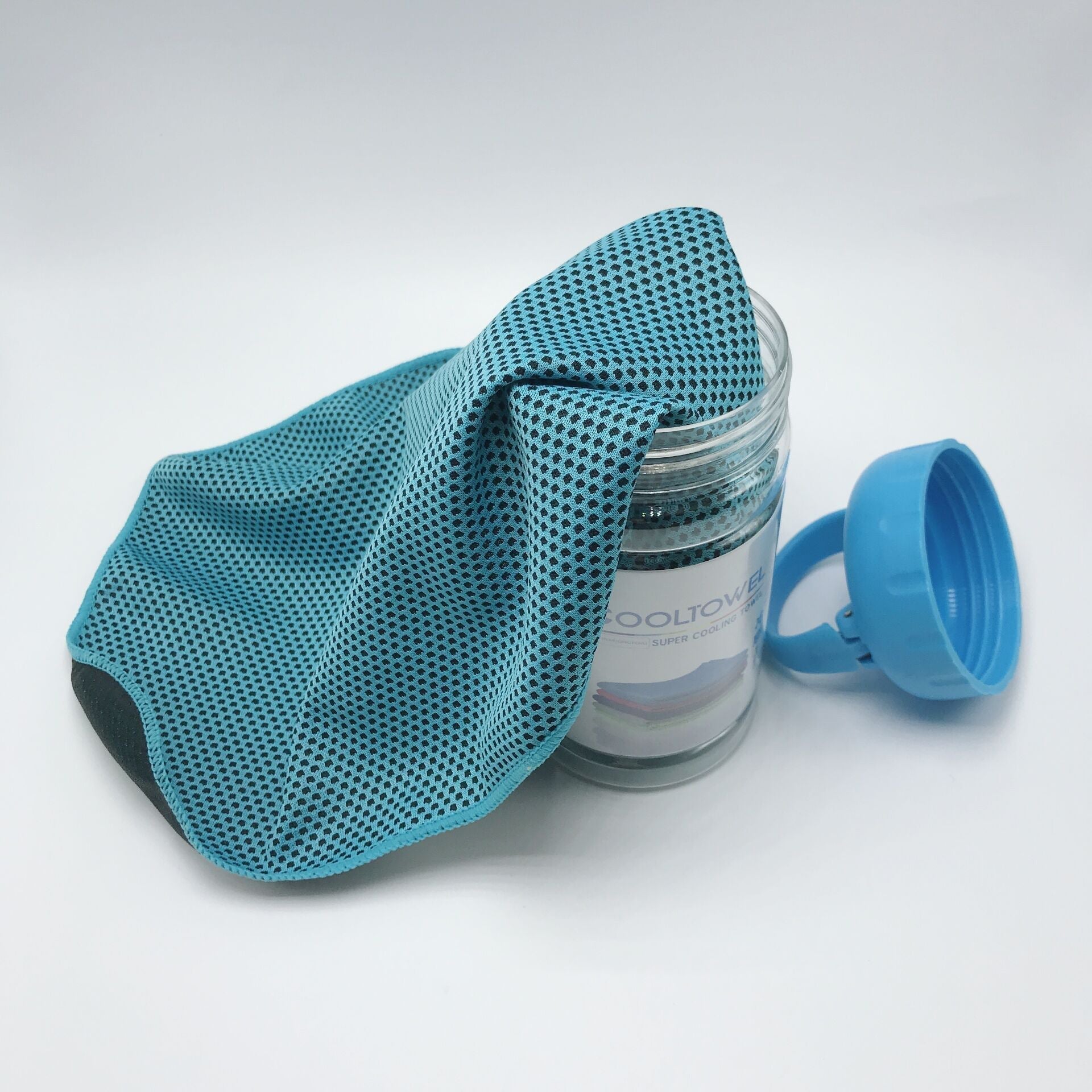 🎁 Buy 1 Get 1 Free – Only $5.99 each🧊❄️ Absorbent cooling towel, usable anywhere and anytime!