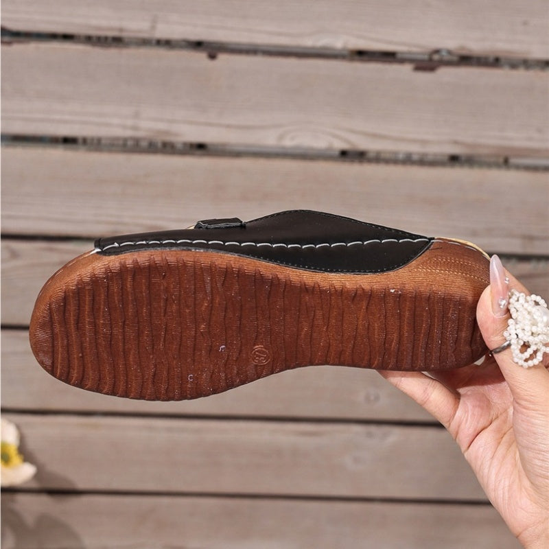 Modieuze slippers voor dames met kettingdetail