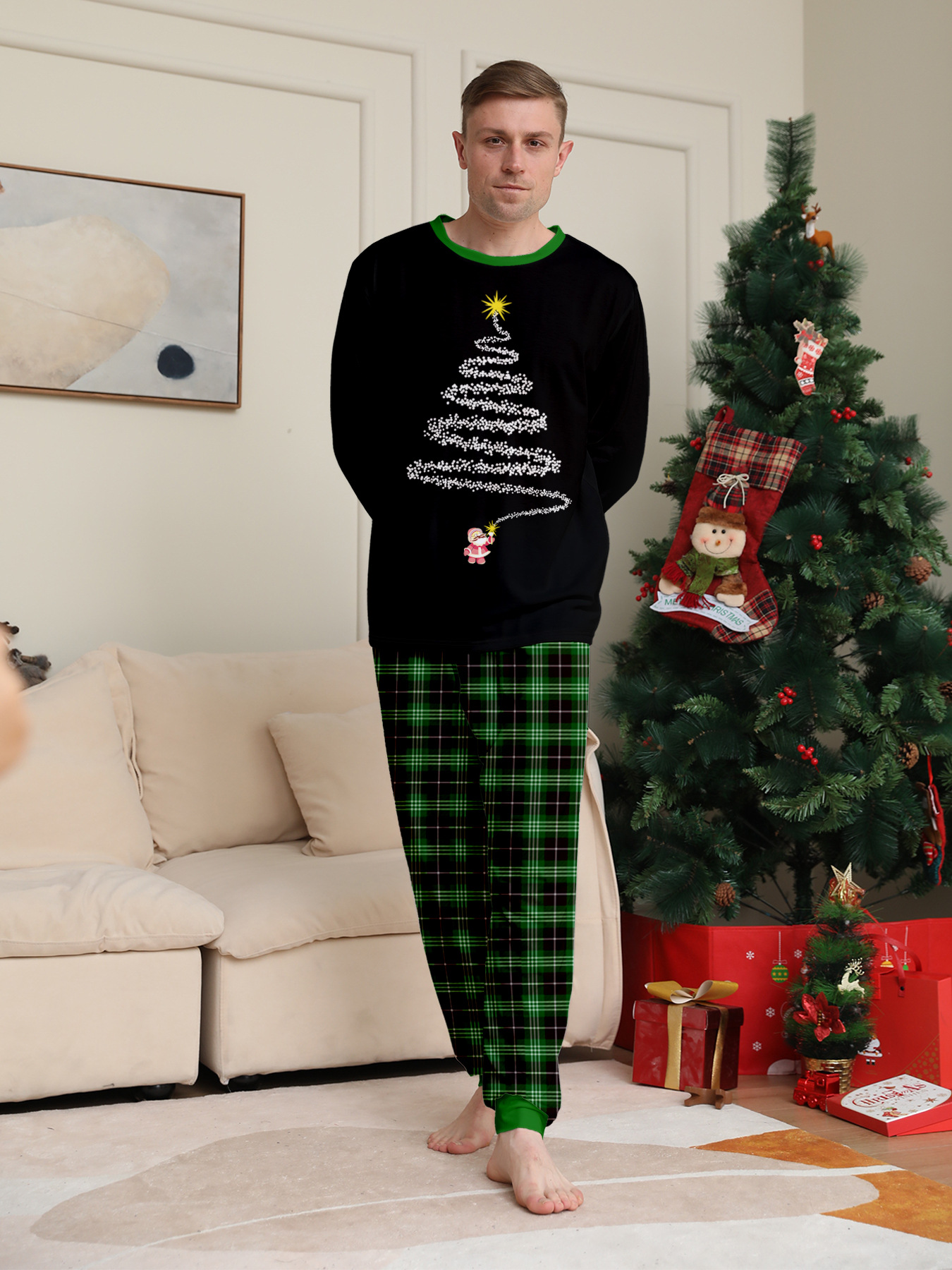 ：Black‑Green Plaid Christmas‑Tree Family Matching Pajamas