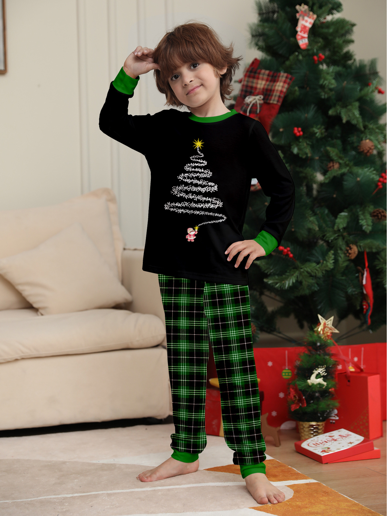 ：Black‑Green Plaid Christmas‑Tree Family Matching Pajamas