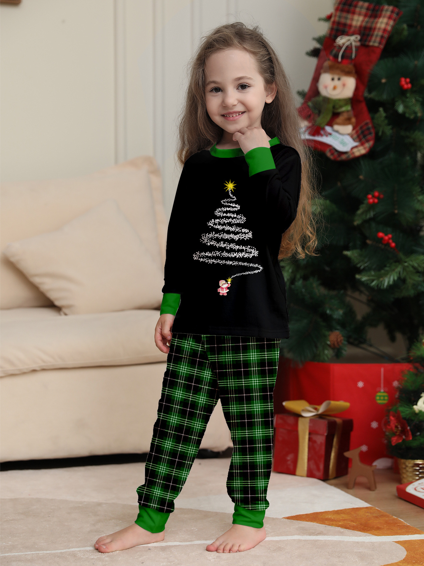 ：Black‑Green Plaid Christmas‑Tree Family Matching Pajamas