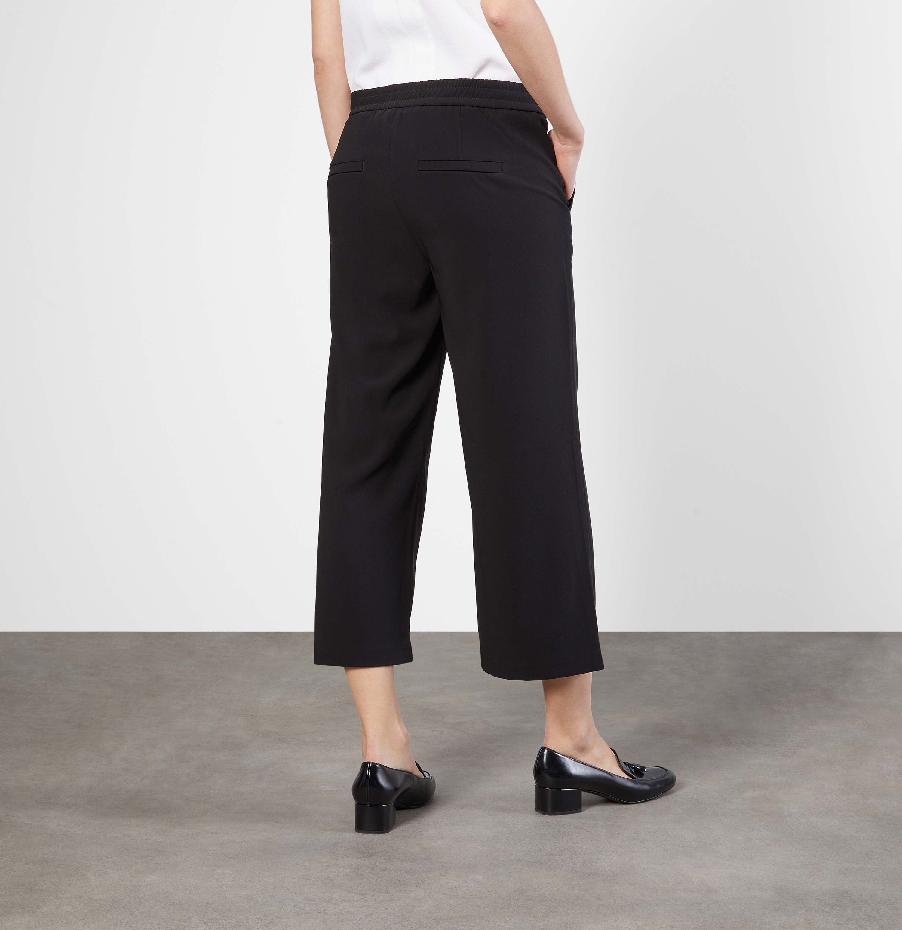 CHIARA cropped, Floating crepe