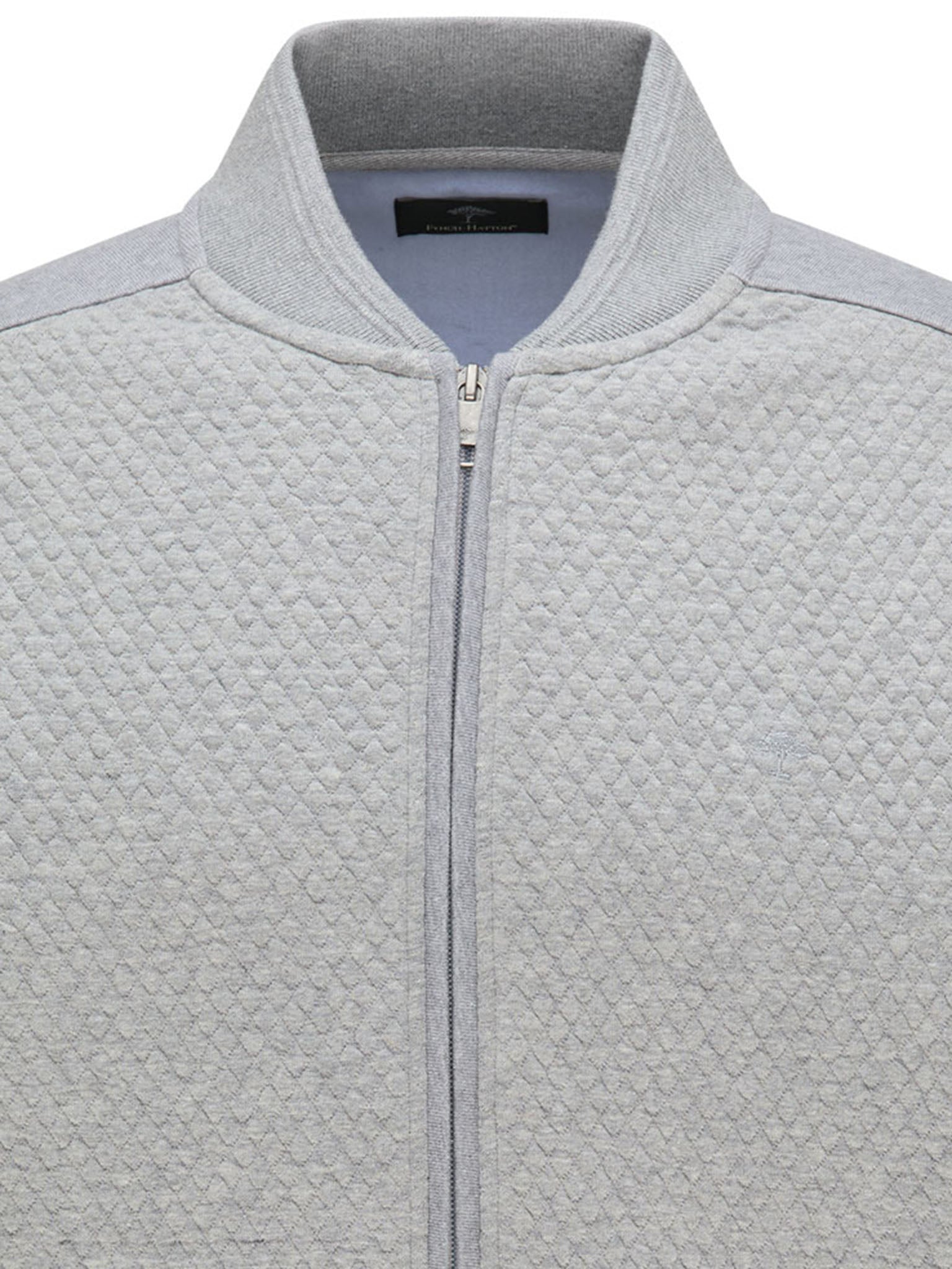 Cardigan-College, Melange