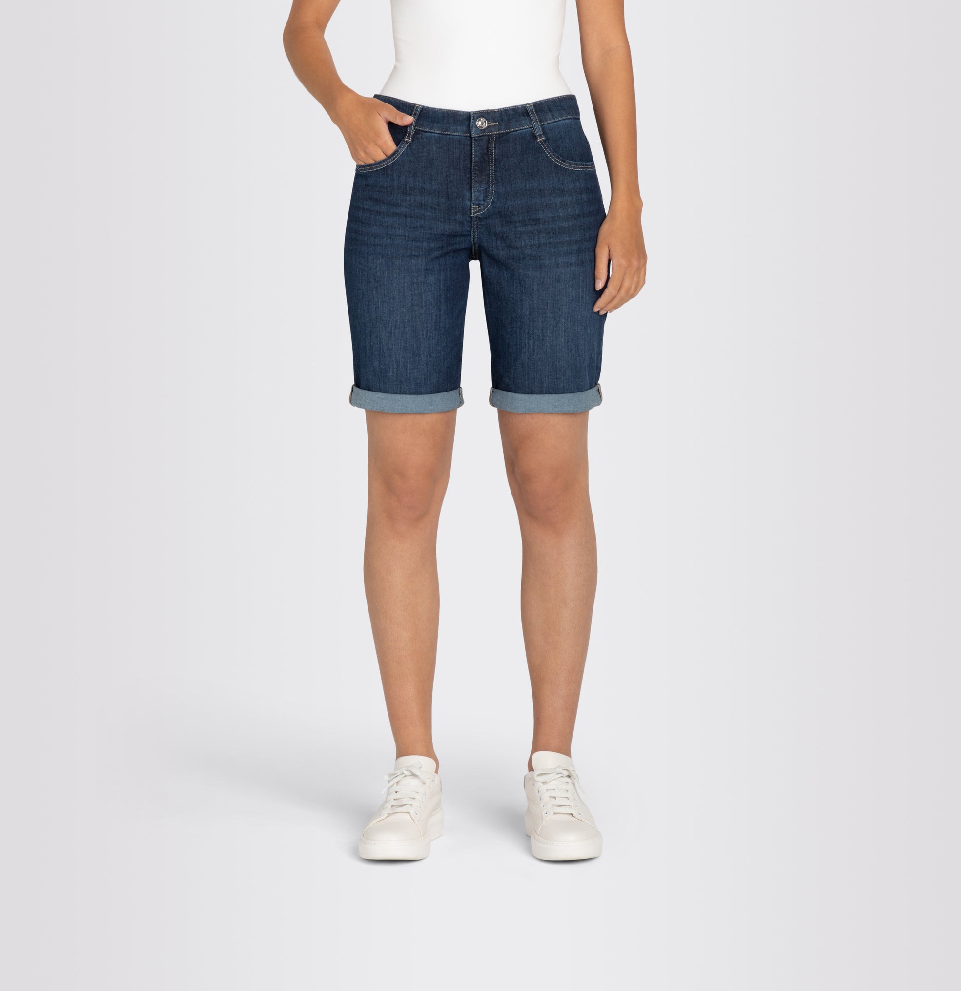 MAC JEANS - SHORTY, Soft light denim