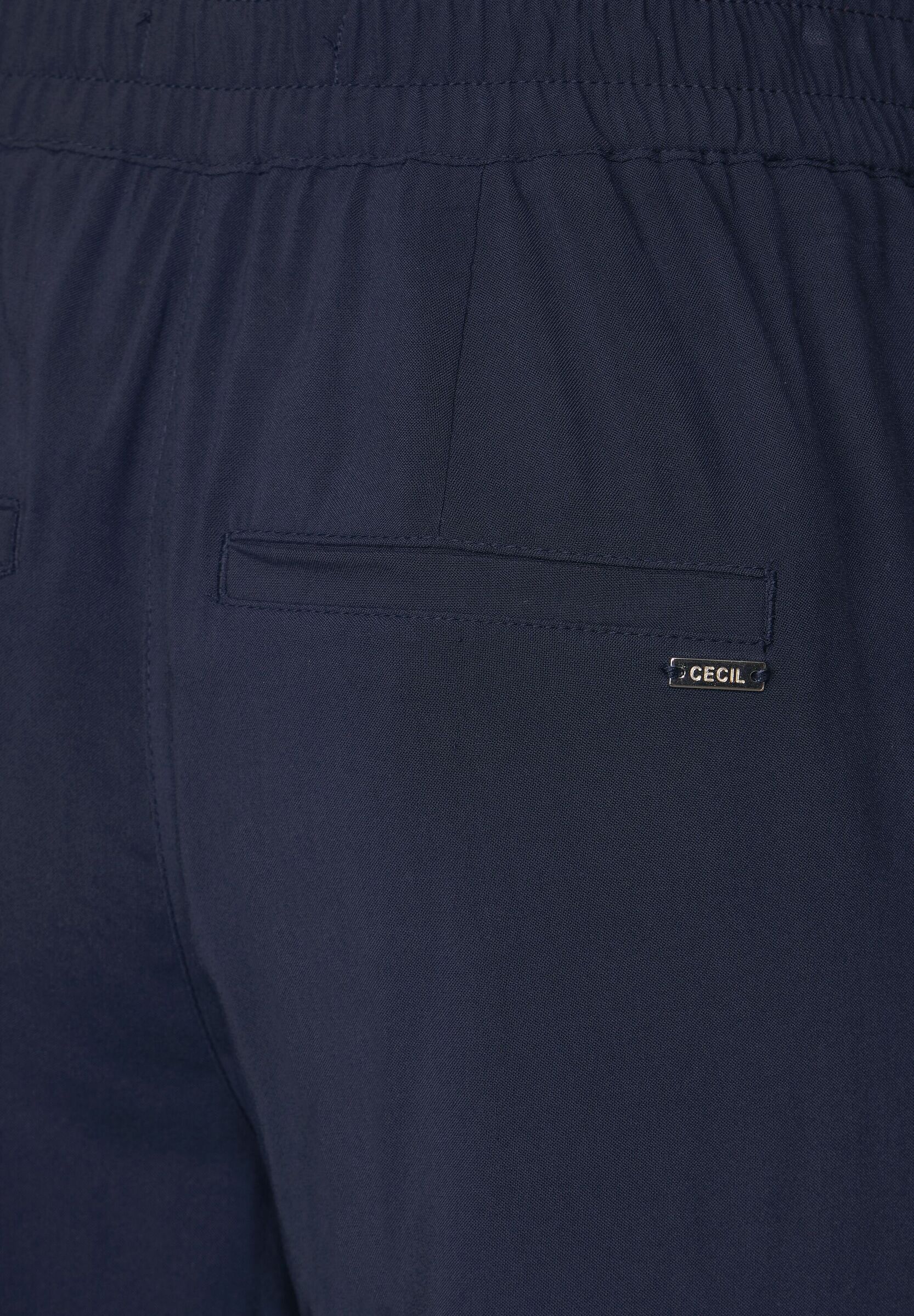 Loose Fit Hose