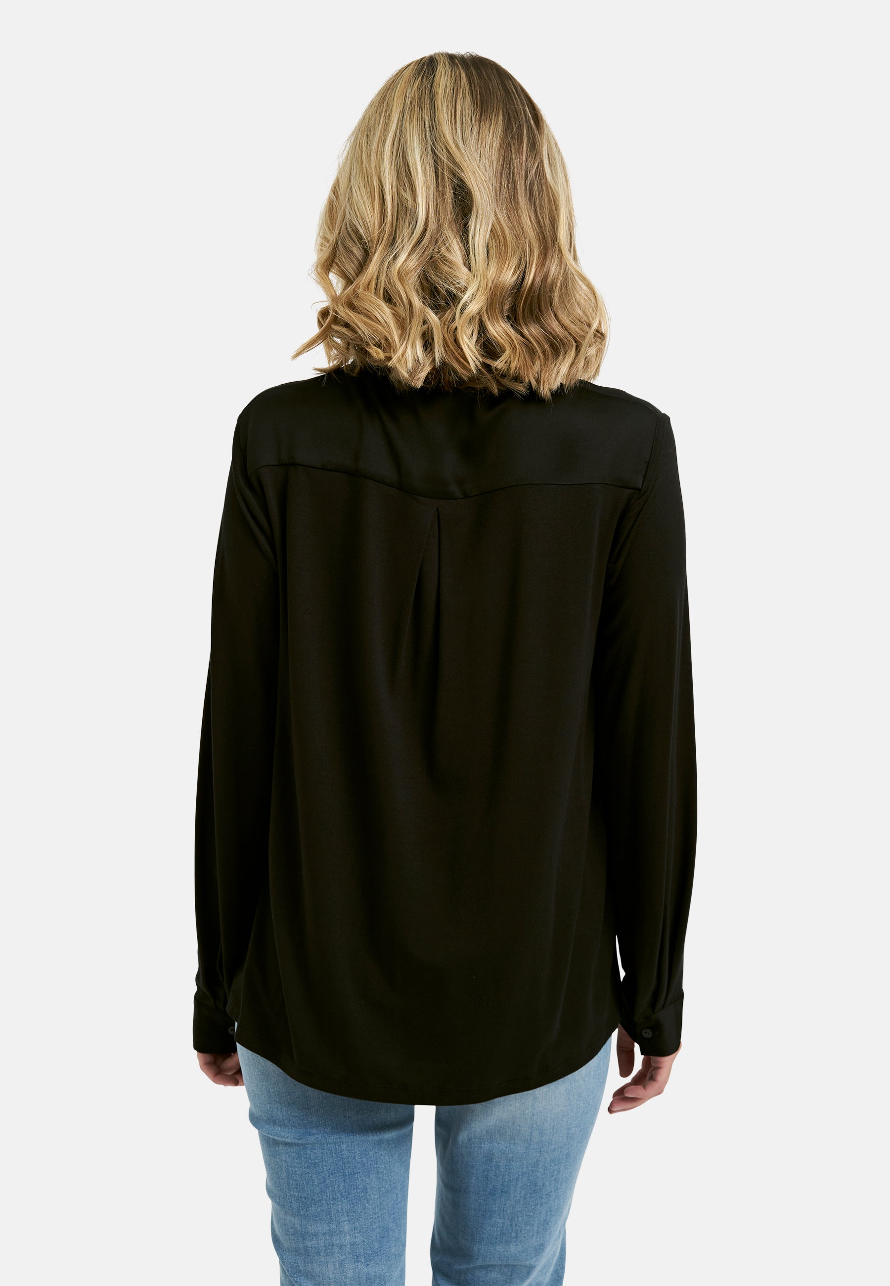 Blouse with collar, placket and 1/1 sleeves
