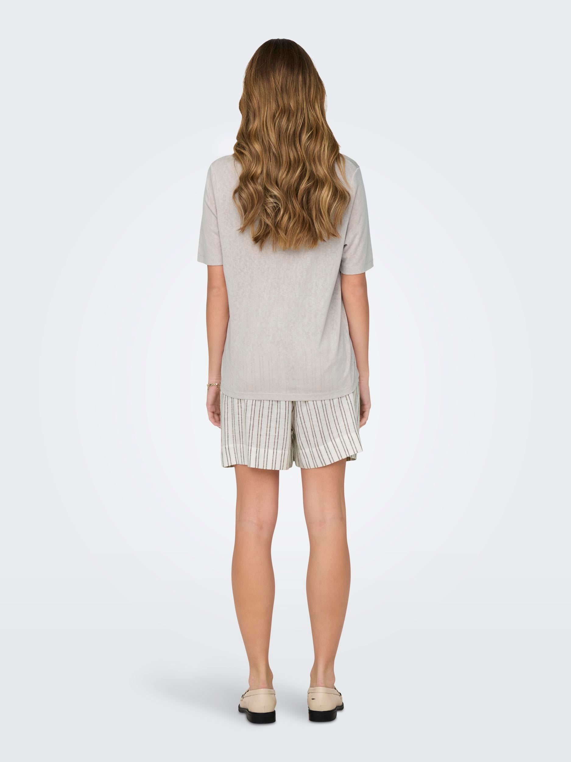 ONLELISE S/S V-NECK TOP JRS NOOS