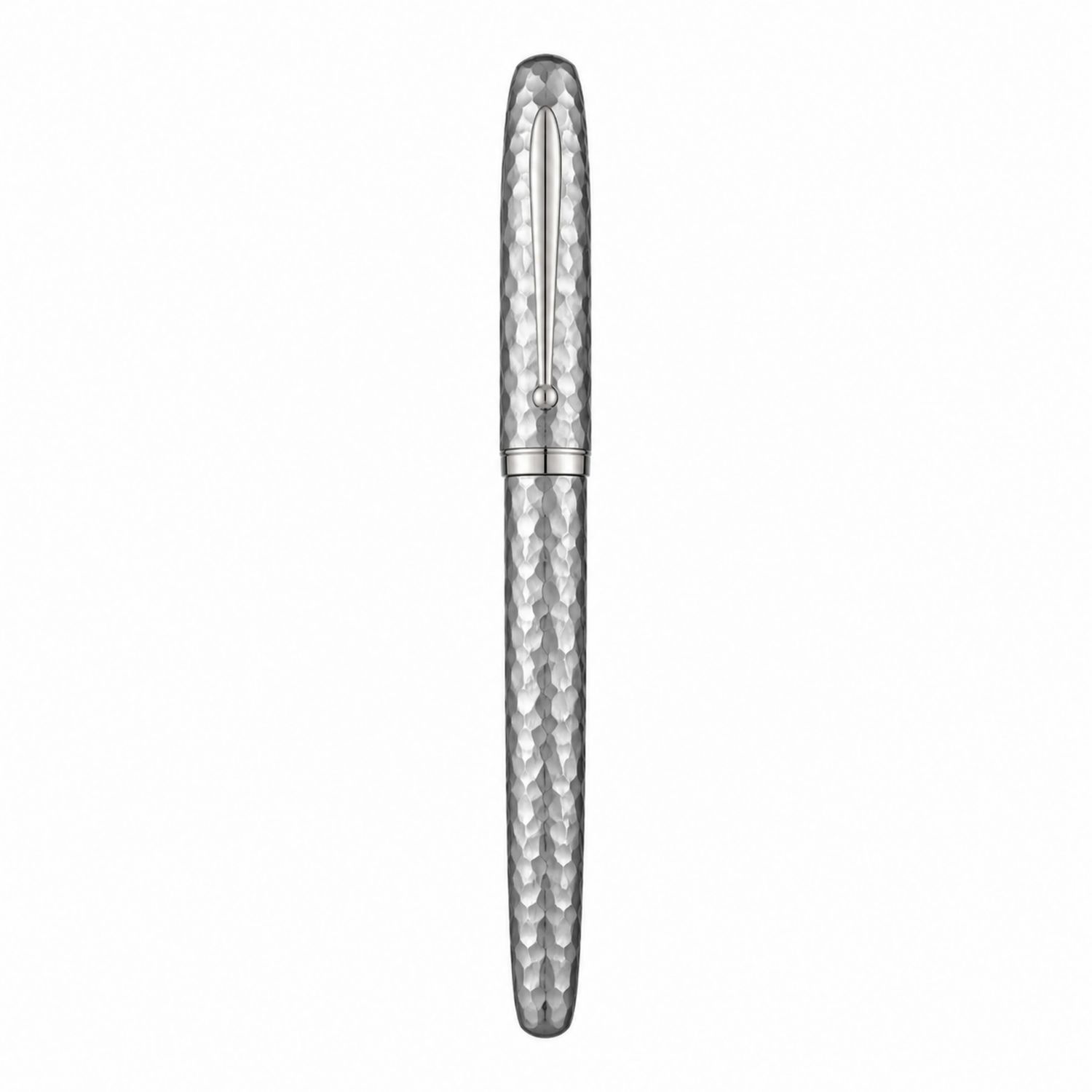 Stylo-plume martelé argenté avec plume fine