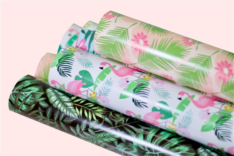 AW-PR-4867 | Papel para regalo con flamencos tropicales