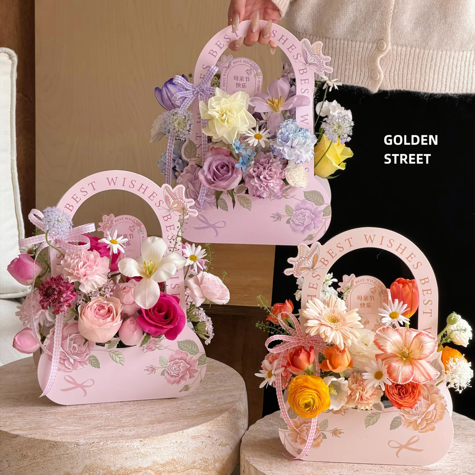 AW-CF-86FA | Caja floral Mariposa entre flores