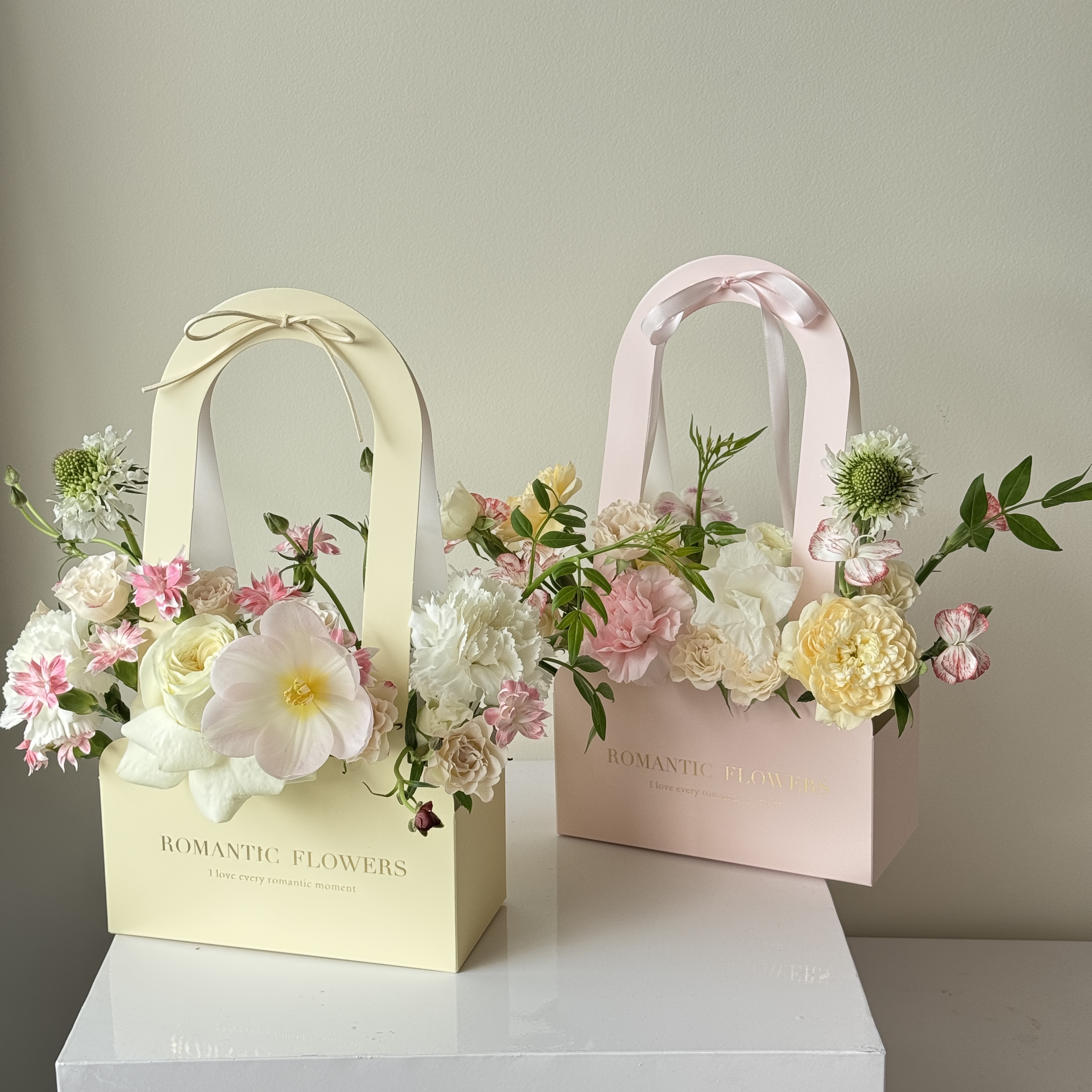 AW-BF-KJ2K | Bolsa floral con texto en inglés