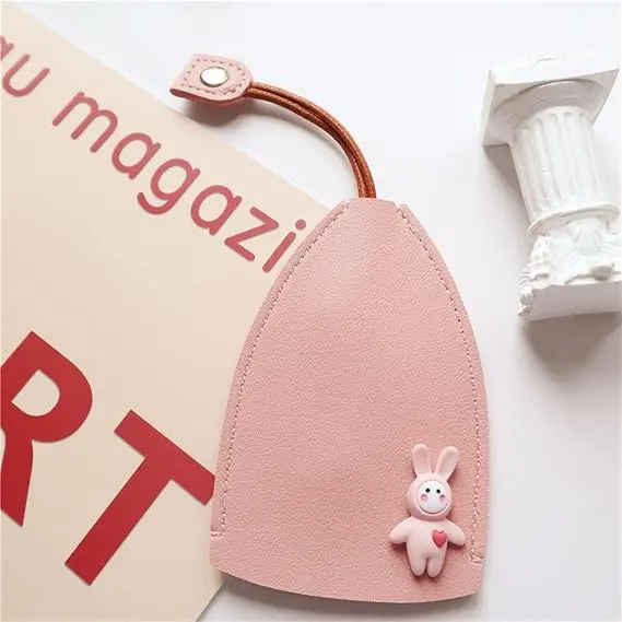 👜 Cartivoe™ Cute Pull-Out Key Case – Kawaii Leather Car Key Holder with Quick Access Design