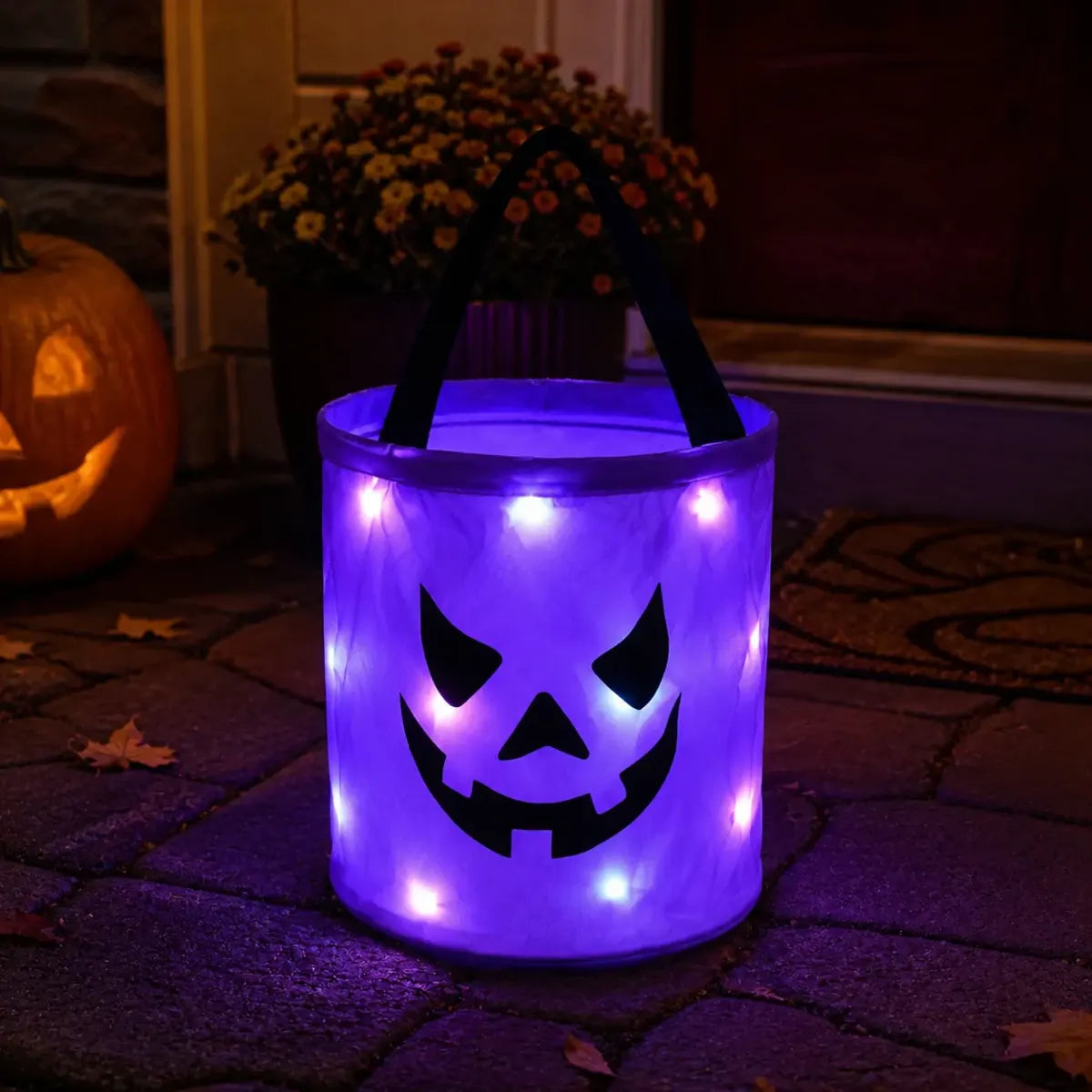  LED Light-Up Halloween Pumpkin Candy Buckets – Reusable Trick-or-Treat Bags🎃