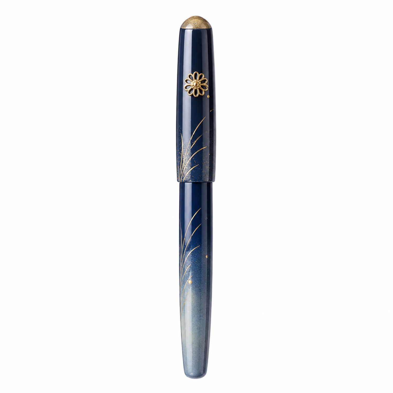 Pluma estilográfica azul con detalles dorados y punta fina