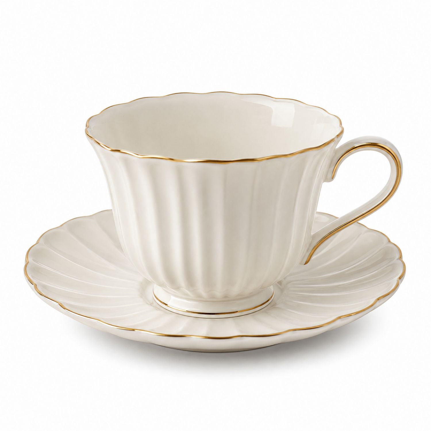 Taza de té con borde dorado y platillo 240ml crema