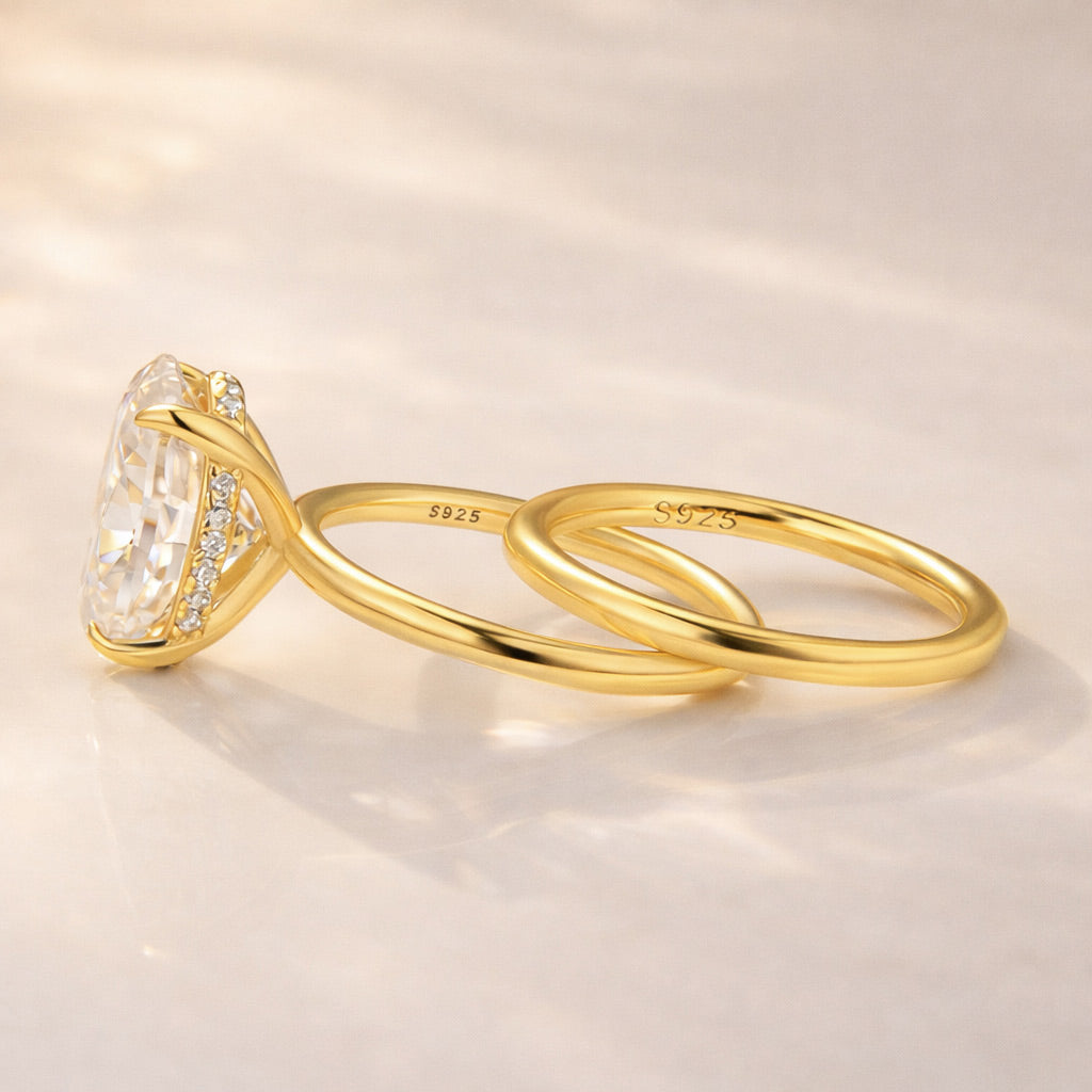 Moissanite 4.0Ct Solitaire Oval Cut Engagement Ring with Plain Wedding Band - Velirellajewelry