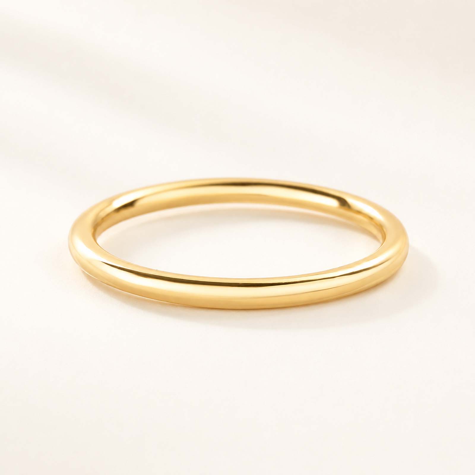Simple plain Classic Bands For Women in Yellow Gold