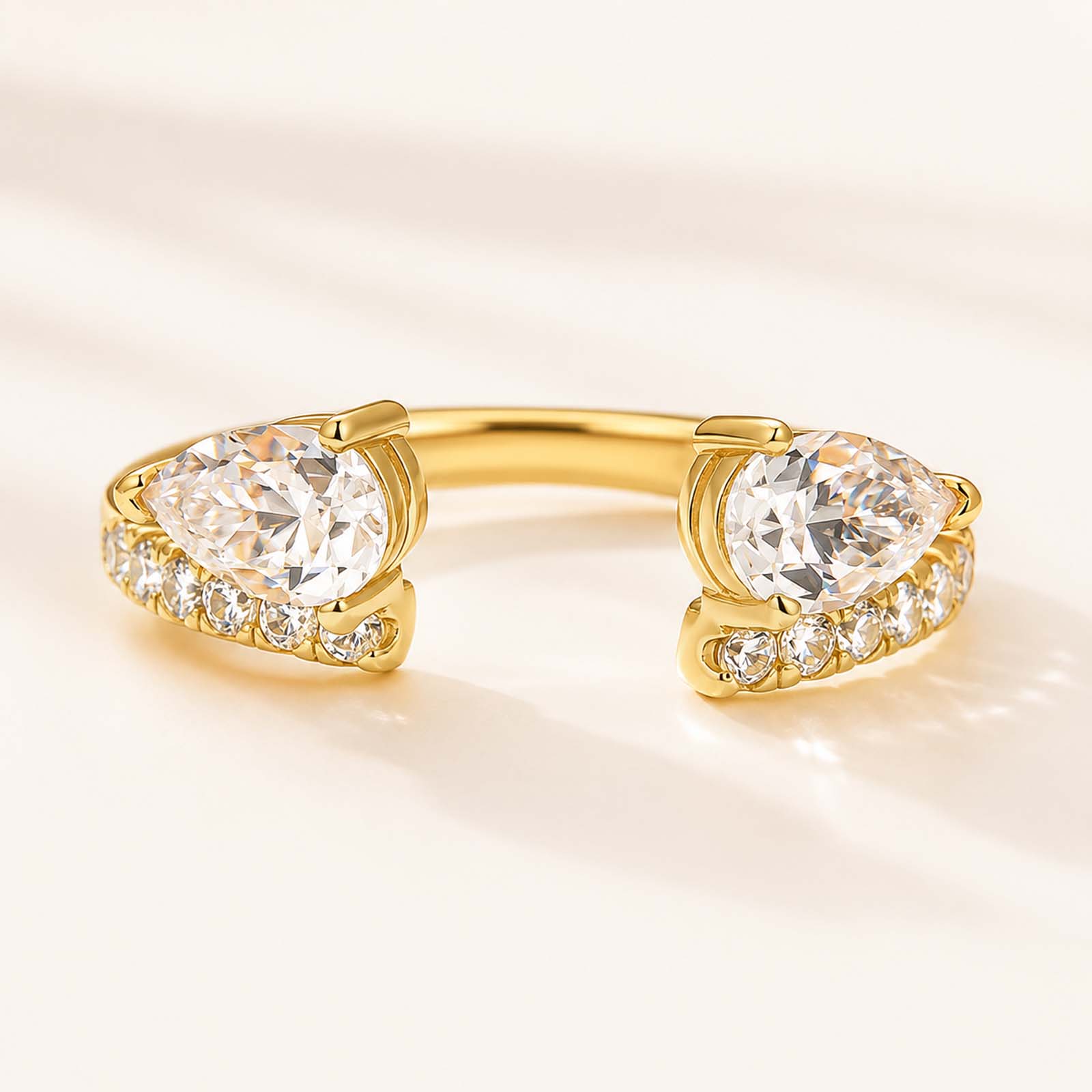 1.2Ct Classic Pear Cut&Round Cut Open Curved Bands