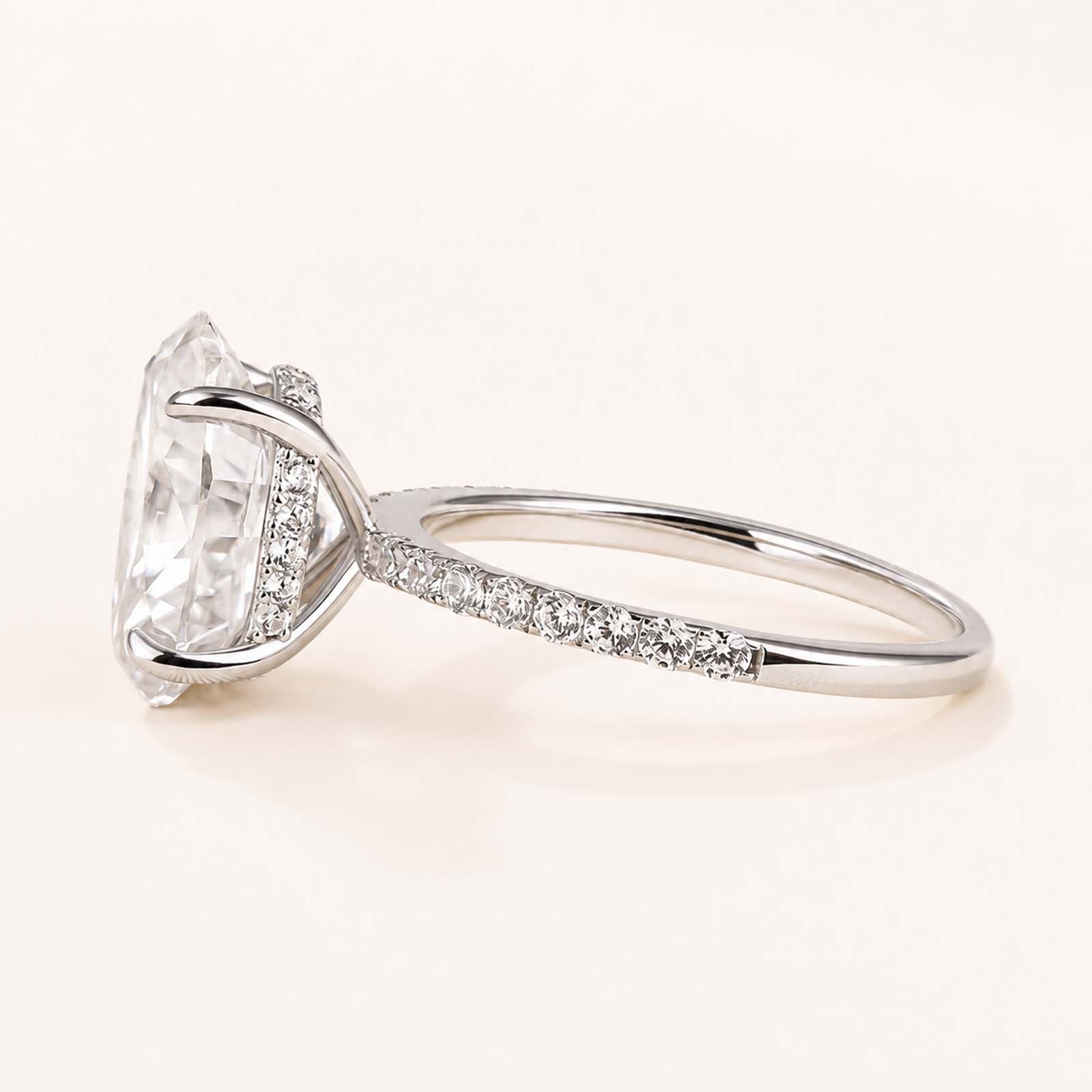 Velirella Moissanite 4.0~5.5 Carat Oval Cut Engagement Ring Stackable Promise Ring For Women