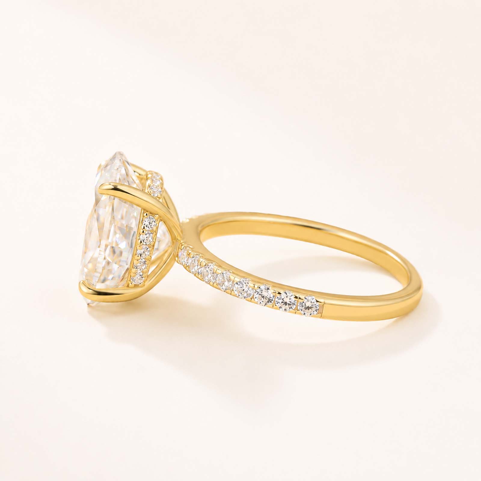 4.0Ct Oval Cut Engagement Ring Moissanite or Simulated Diamond Promise Ring