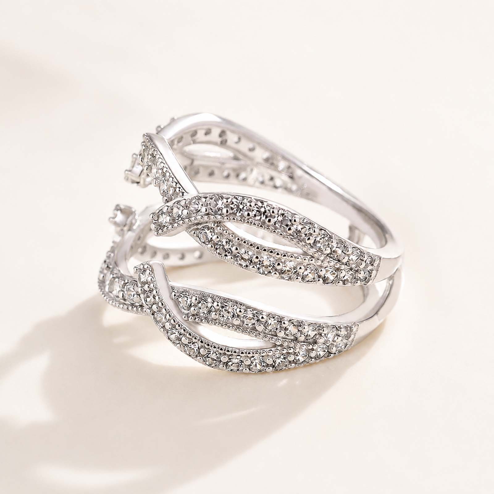 1.0Ct Vintage Round Cut Jacket Curved Bands For Women