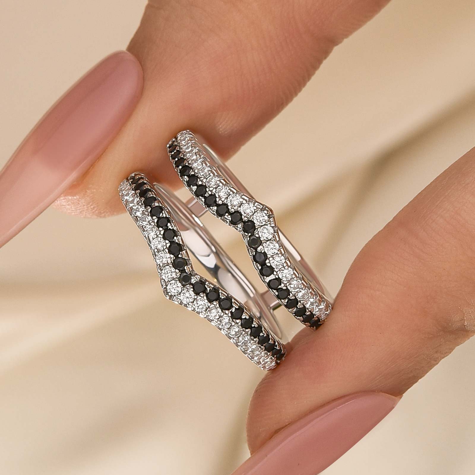 Vintage Round Cut White&Black Enhancer Wedding Band For Women In Brass - Velirellajewelry
