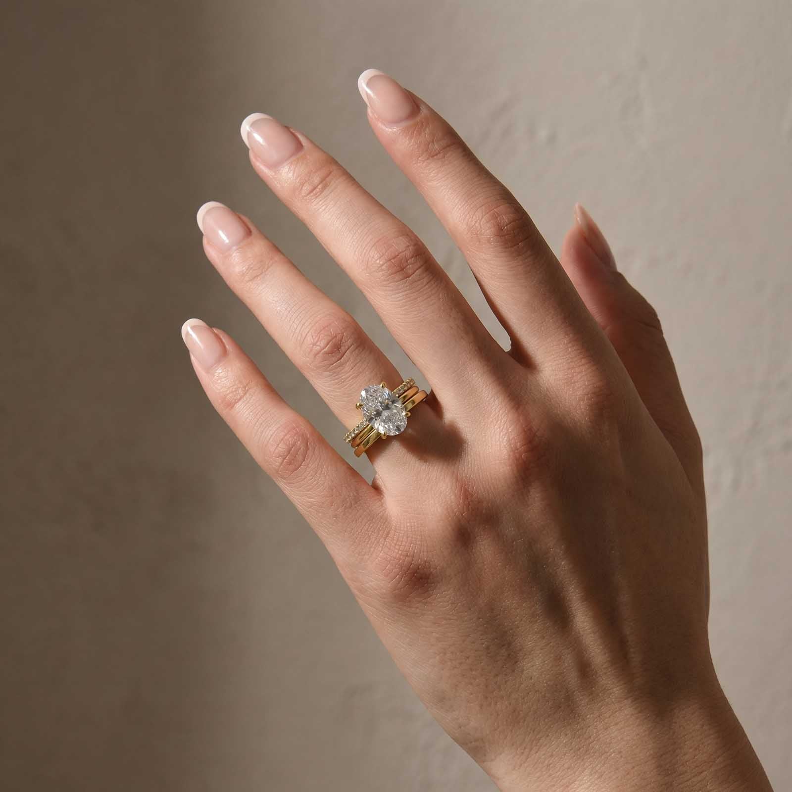  4.0Ct Classic Oval Cut Engagement Ring In  with Simple Wedding Band