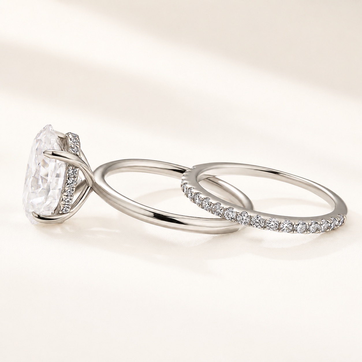 Moissanite 4.0Ct Oval Cut Hidden Halo Solitaire Stackable Rings For Everyday Occasions
