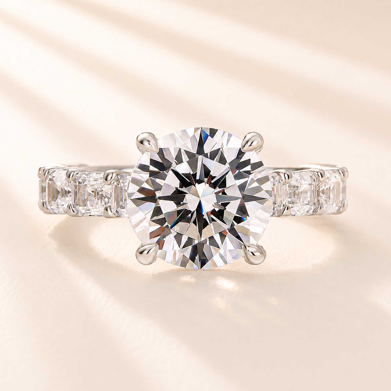 Luxury 4.0Ct Round Cut Simulated Diamond Travel Rings with 2.0Ct Asscher Cut Side Stones