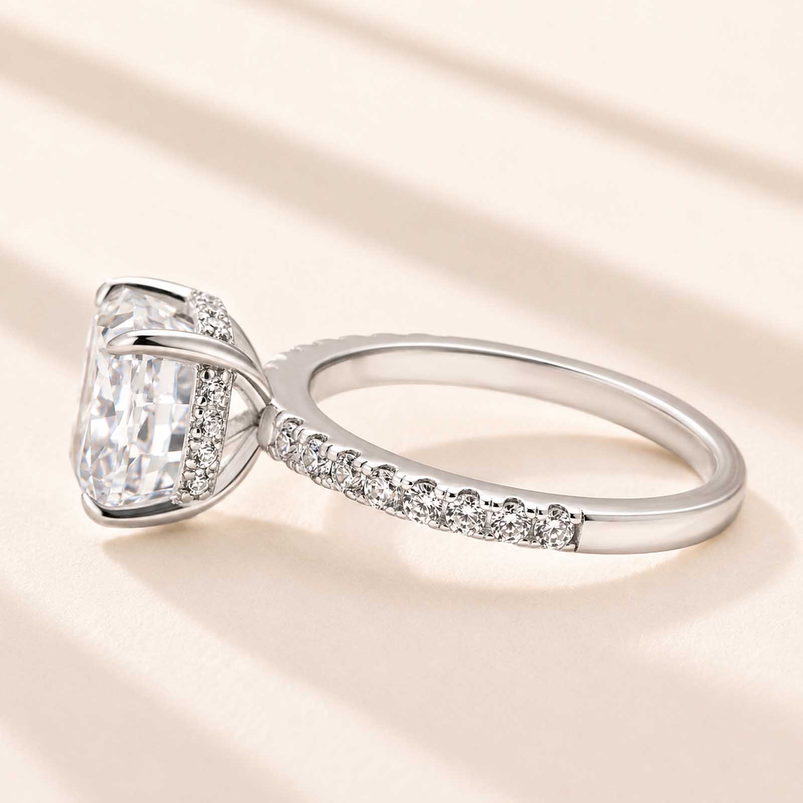 2.5 Carat Cushion Cut 18K White Gold Simulate Diamond Women's Classic Rings
