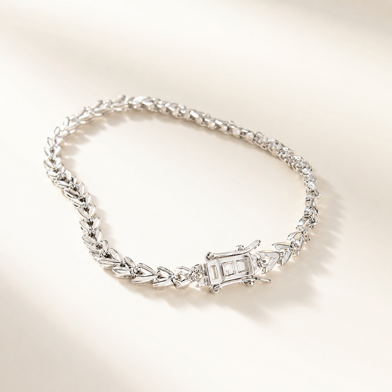 Fashion 4.0Ct Round Cut Wheat Ear Design Bracelet For Women 