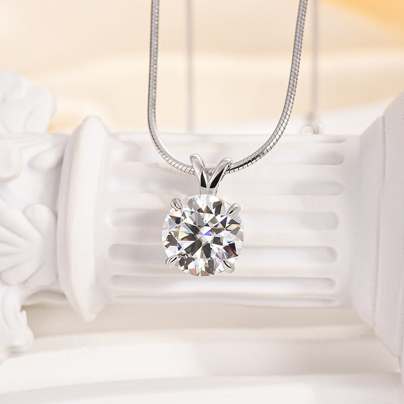 Velirella Moissanite Round Cut Necklace - Velirellajewelry