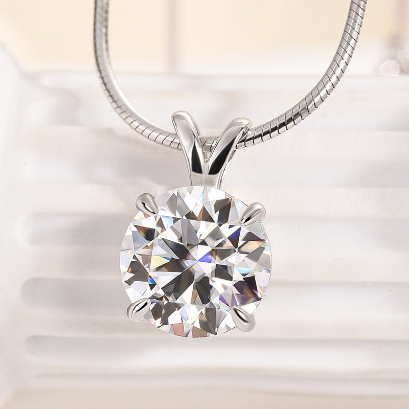 Velirella Moissanite Round Cut Necklace - Velirellajewelry