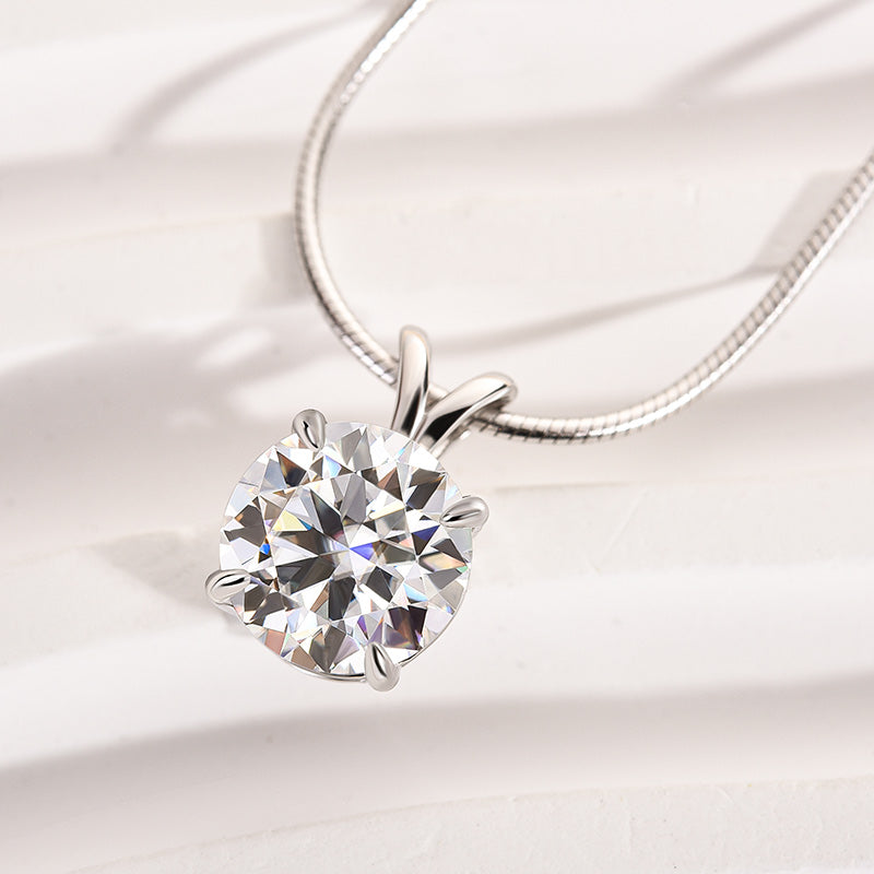 Velirella Moissanite Round Cut Necklace - Velirellajewelry