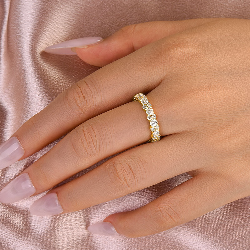 Velirella Moissanite 2.5 Ct Round Cut Full Wedding Band for Women - Velirellajewelry