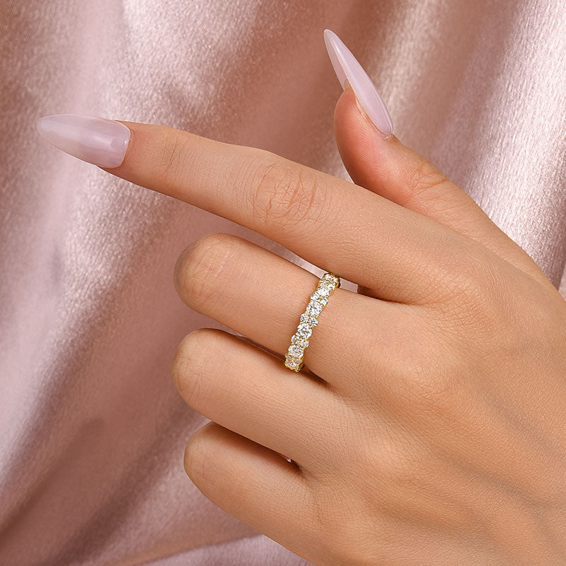 Velirella Moissanite 2.5 Ct Round Cut Full Wedding Band for Women - Velirellajewelry
