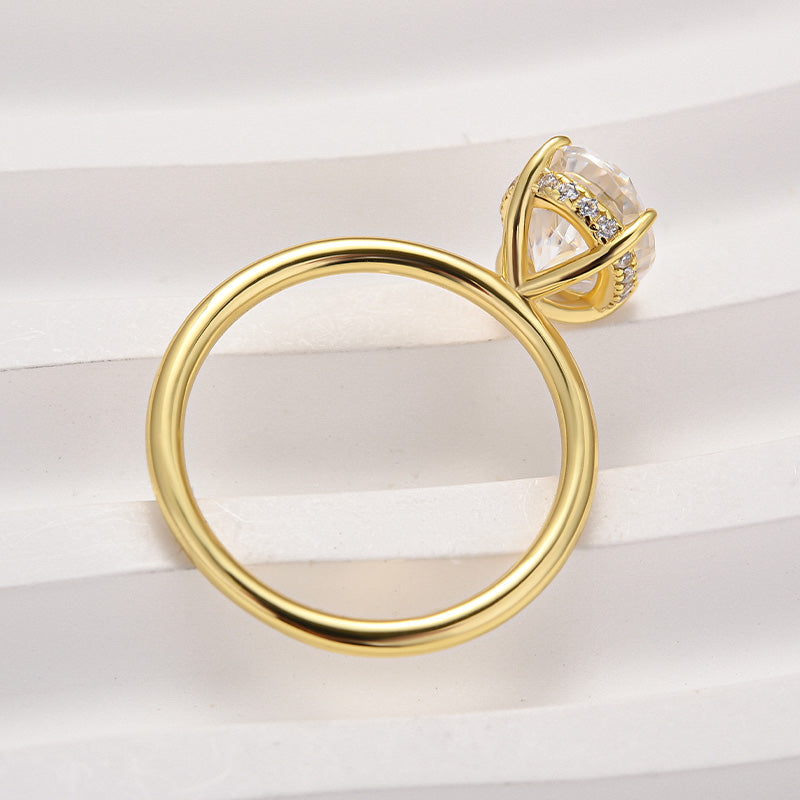Velirella Sparkle Moissanite 2.0 Carat Oval Cut Engagement Ring In Brass - Velirellajewelry